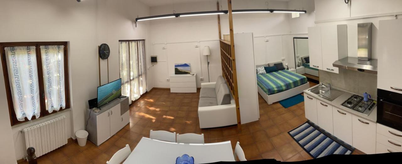 Appartamento In Villa Con Giardino Vicino Al Mare Bella Farnia 外观 照片